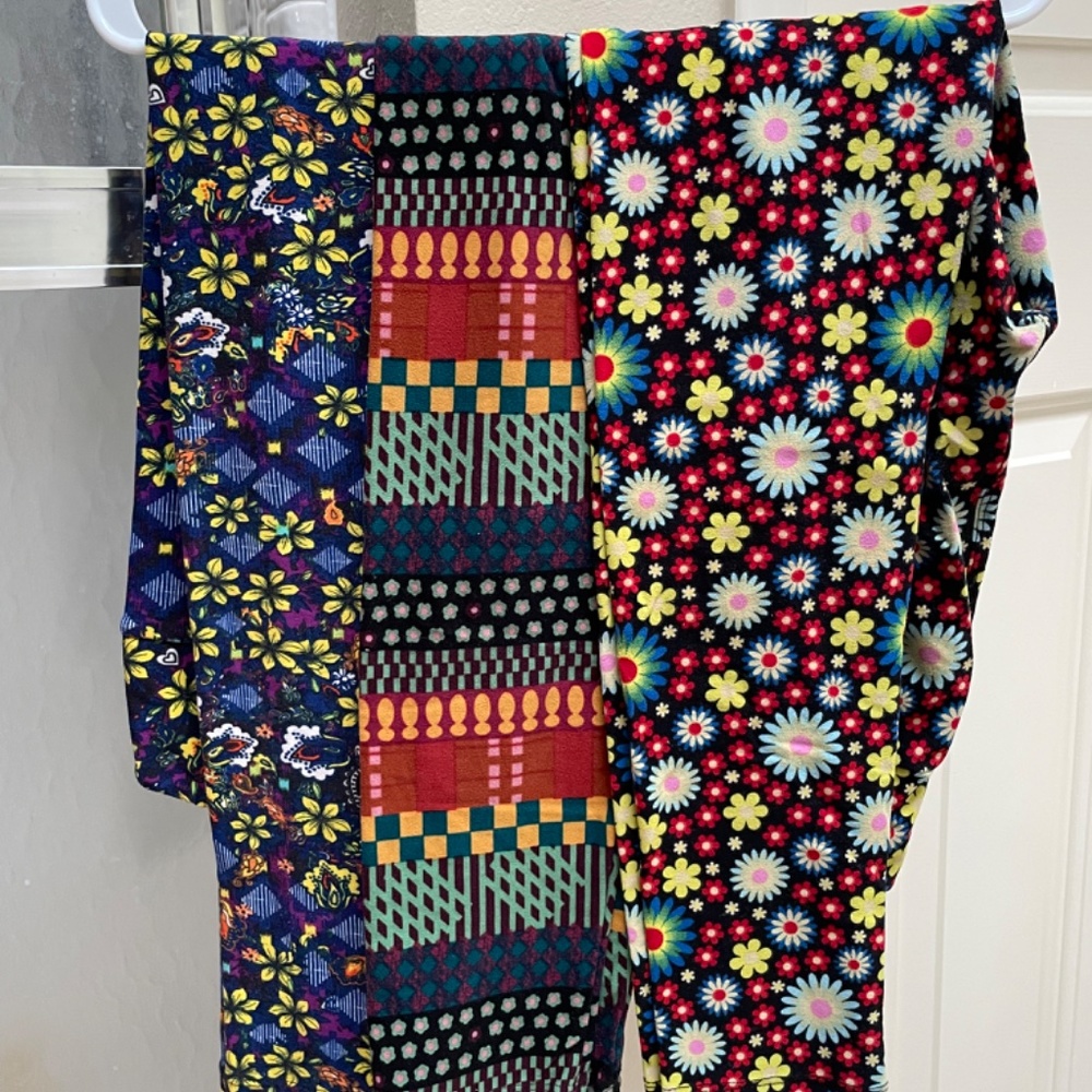 LuLaRoe OS Leggings - Picture 4 of 6